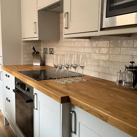 The Herbert - Newly Refurbished End-terrace Retreat Hébergement de vacances York